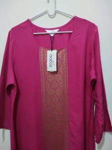 Aaboli Pink And Gold Kurta