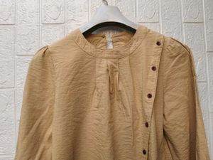 New with tag Stylish Textured Button-Up Top