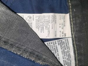 👖 BENETTON Dark Denim Jeans – Clean Fit
