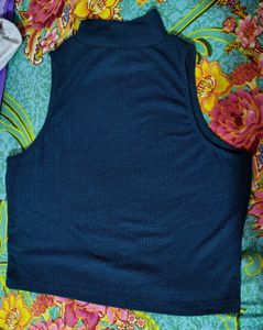 Ribbed Mock Neck Sleeveless Top