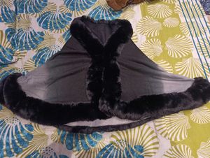 Imported Elegant Black Faux Fur Cape