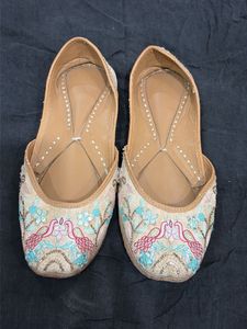 Embellished Jutti Flats