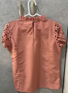 Chic Peachy Top with Cutout Sleeves