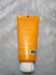Dot &amp; Key Vitamin C+E Face Wash