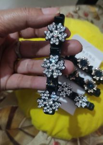 Combo Of 4 Korean Hairclips