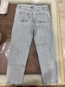 Light Wash Relaxed Fit Jeans