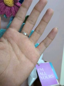 Delicate Leaf Design Ring