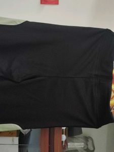 111.Black &amp; Green gym leggings