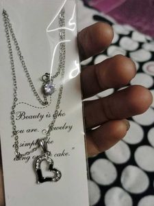 six peices of Fashionable Pendant Necklaces