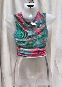 39251. Patterned Sleeveless Top