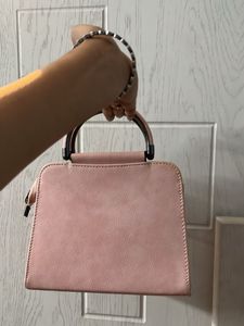 🦩Stylish Pink Triangle Handbag