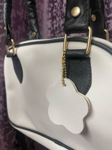 Chic White &amp; Black Handbag