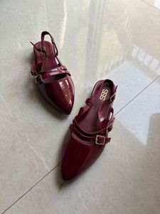 Chic Burgundy Patent Slingbacks (EU 34)
