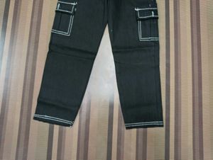 Korean Style New With Tag Black Cargo Jeans