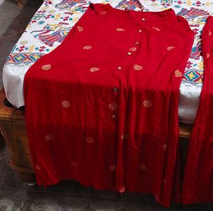 sleeveless Red Kurta Set