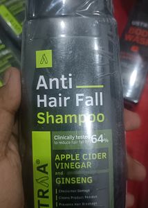 USTRAA ANTI HAIRFALL SAMPOO