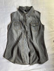 Sleeveless Grey Denim vest