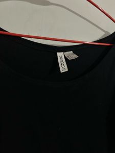 H&amp;M Divided Black Top