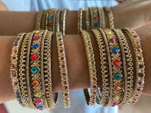 Antique Style Bangle Set
