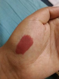 Lakme Xtraordin-airy Lip Mousse