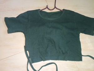 Trendy Dark Green Cropped T-Shirt