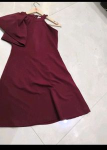 Final price 🚨🚨Branded Maroon One Shoulder