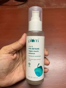 Plum Cica & Hya-Betaine Vegan Mucin Essence