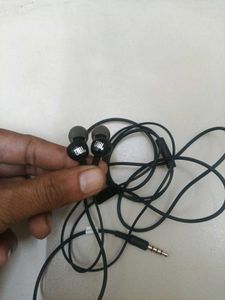 JBL Wired Earphones