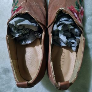 Ajio Brown Embroidered Boots