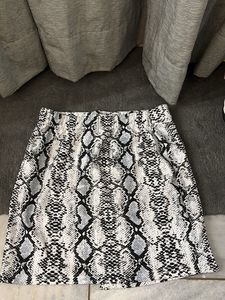 Chic Snake Print Mini Skirt
