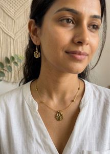 Elegant Swan Necklace & Earring Set