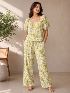 Chic Floral Puff Sleeve Top with pants