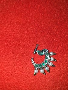 Elegant Green Stone Nose Pin
