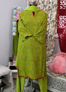 Vibrant Green Paisley Print Kurta Set