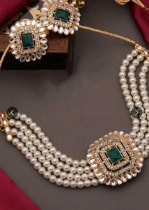 Elegant Pearl Necklace &amp; Earring Set