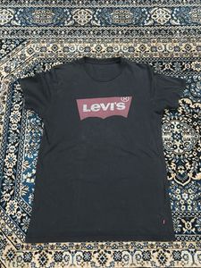 Vintage authentic Levi's T-Shirt