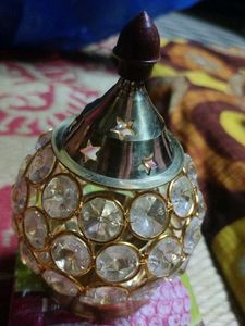 Crystal Matki Showpiece