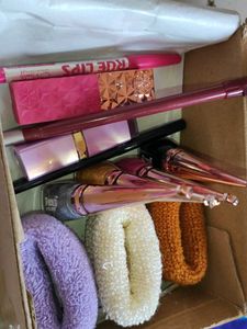 Mixed Beauty &amp; Hair Accessories Lot