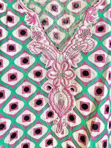 Embroidered V-Neck Kurta