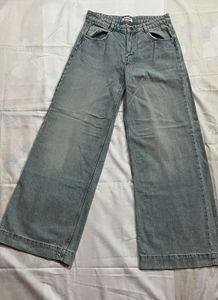 pinkie Light Wash Wide Leg Jeans size 28