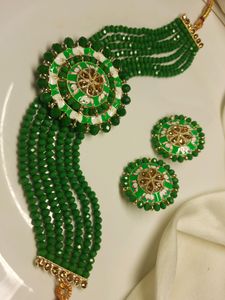Beautiful Meenakari Chokar with gorgeous studs 👌�