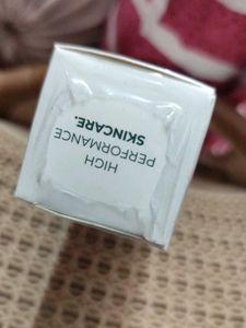 Aqueria Sunscreen SPF 50 PA ++++