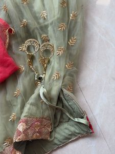 Elegant Embroidered skirt with duppatta. No blouse
