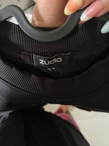 Black Sweatshirt