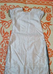 Elegant White Embroidered Kurta
