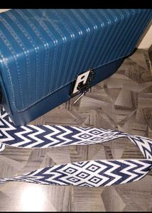 Chic Blue Textured Crossbody Sling Bag 💙