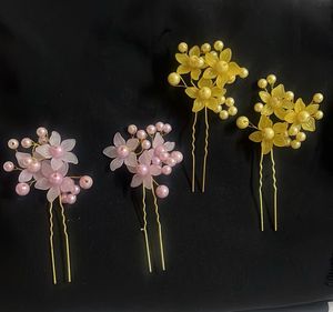 Floral Pearl Hair Pins (Set of 4)