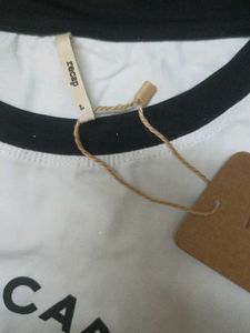 Graphic Print Crop T-Shirt