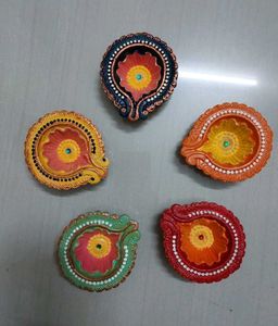 Puja Needs Decorative Diyas(set Of 5)