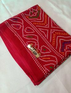 Elegant Red Bandhani Print Saree
